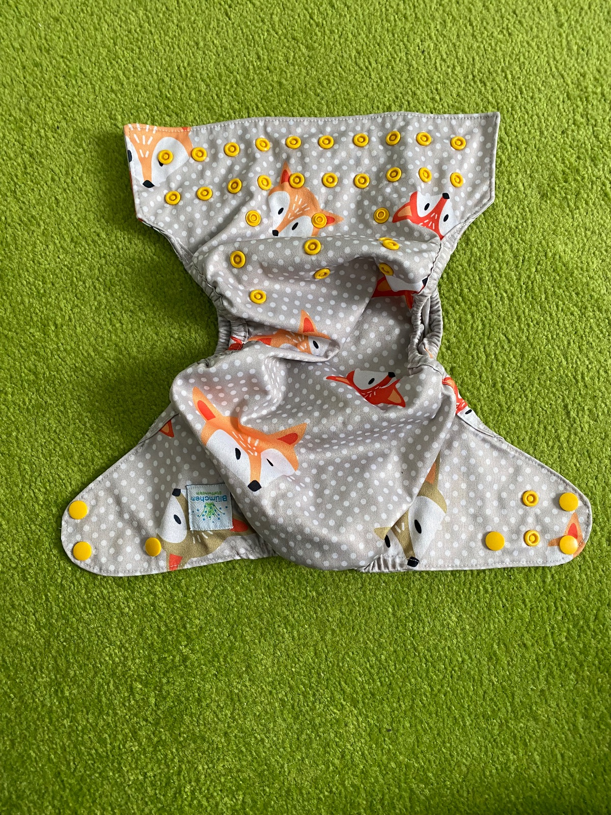 7 Blümchen Überhosen 2 Waschbeutel