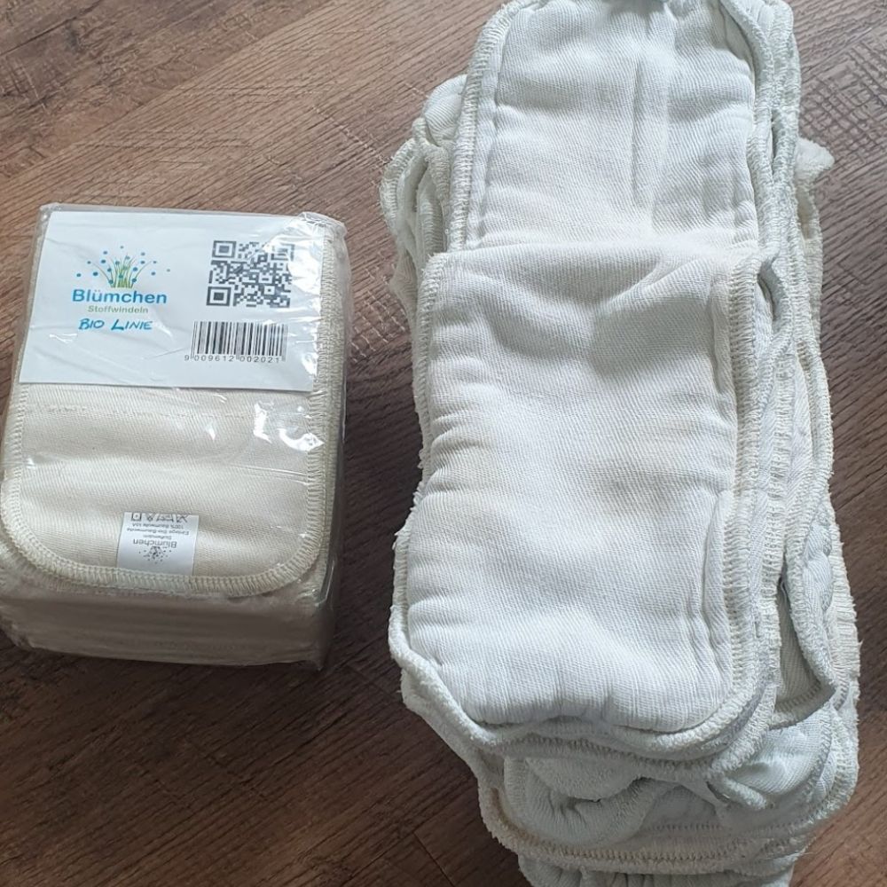 Paket mit einlagen und Überhosen