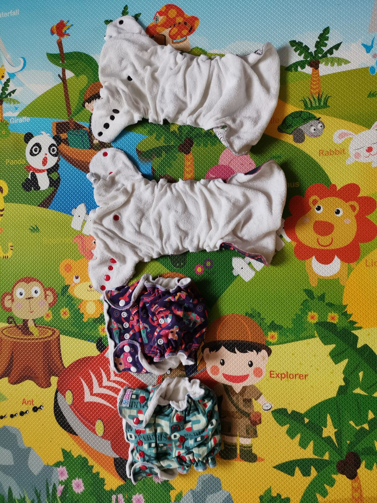 Höschenwindeln und Überhose sowie Schlupfhose