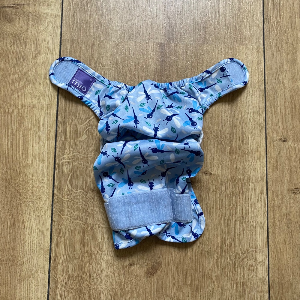 Set aus 24 Einlagen und 4 PUL-Überhosen von Bambino Mio, Größe 2 ab 9 kg bzw. 6 Monate