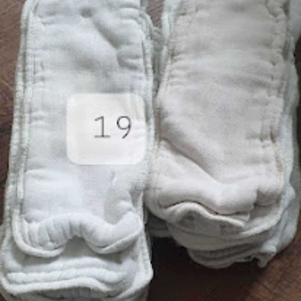 Paket mit einlagen und Überhosen