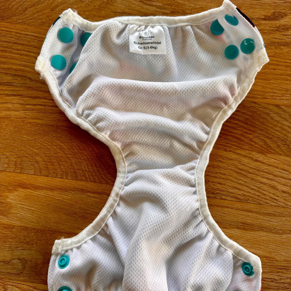 Blümchen-Schwimmwindel