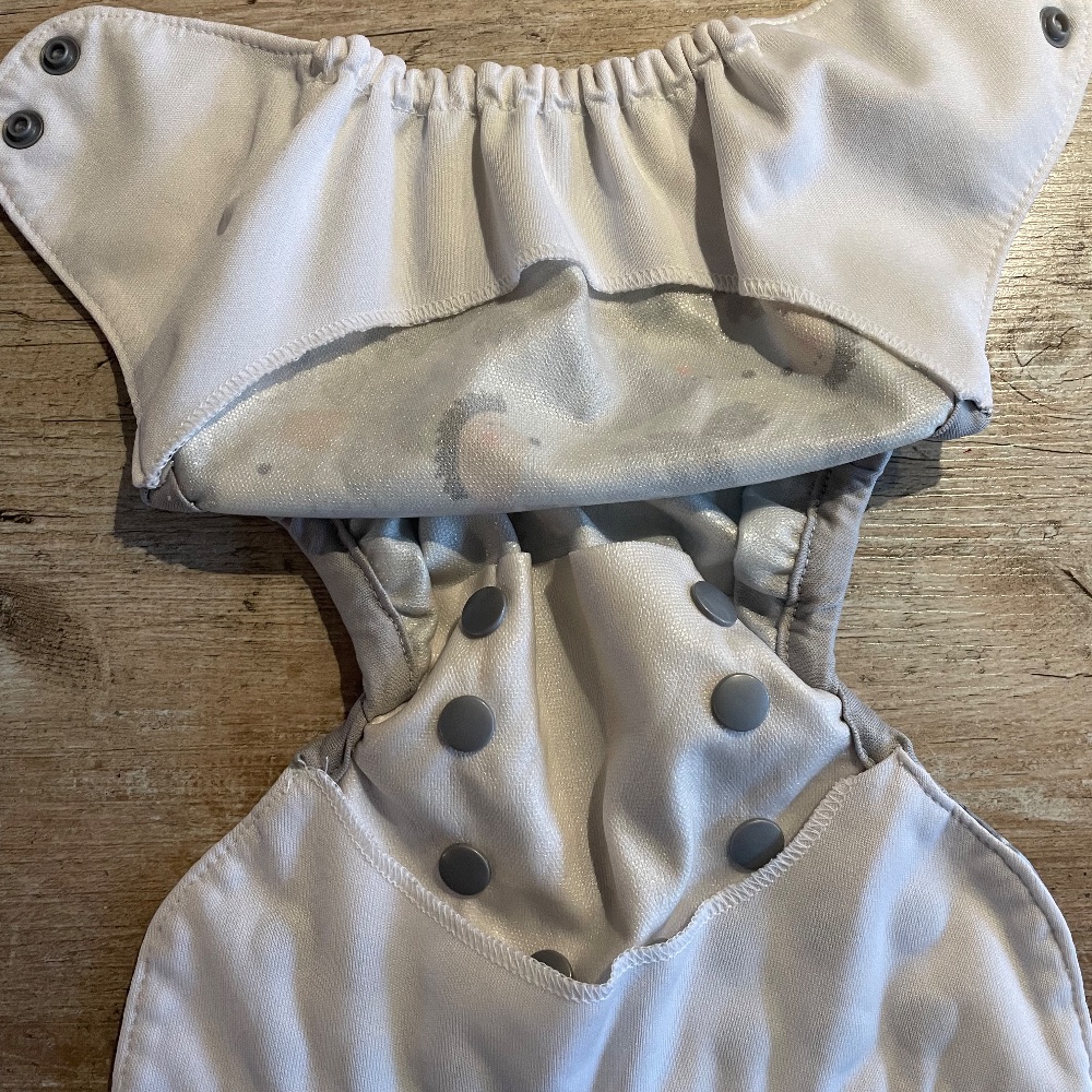 Unbenutzte Überhose