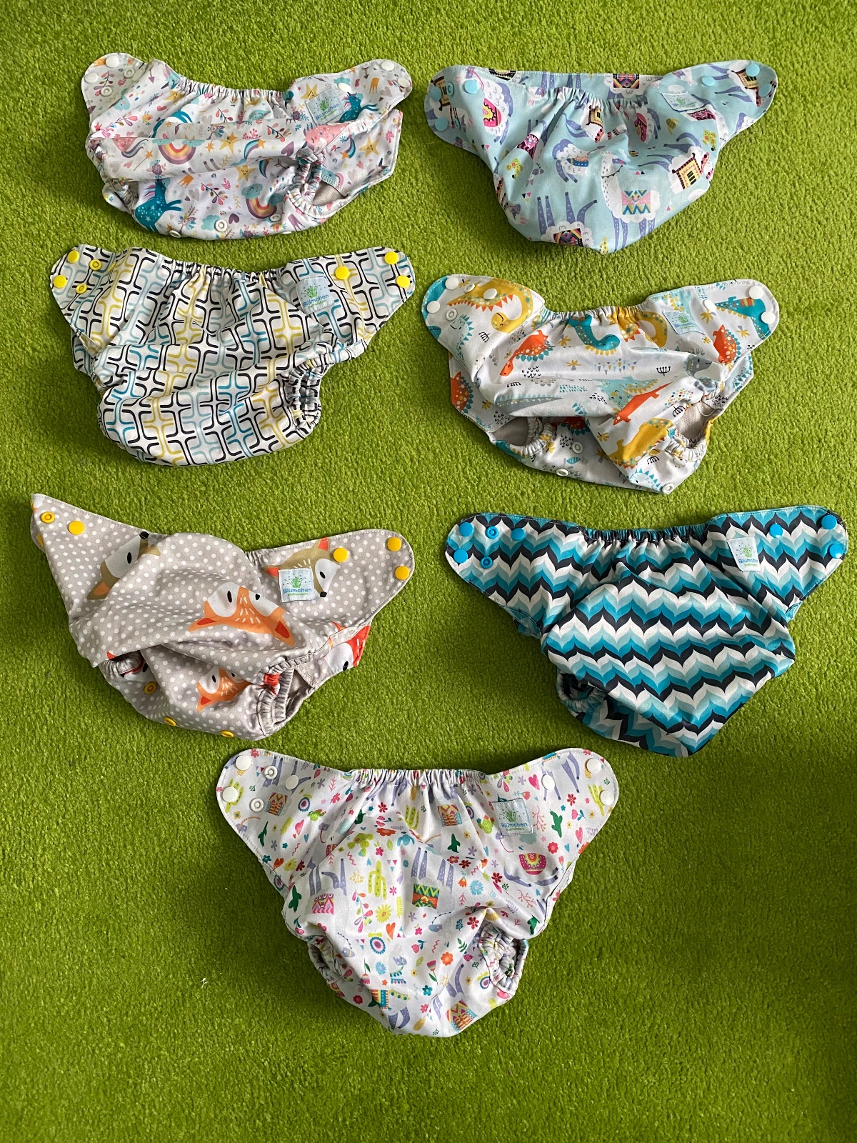 7 Blümchen Überhosen 2 Waschbeutel