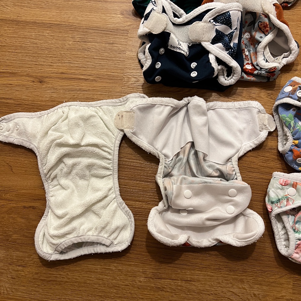 Bamboolik Stoffwindel Set für Neugeborene vier Höschenwindeln, fünf Überhosen, ideal für zarte Babys