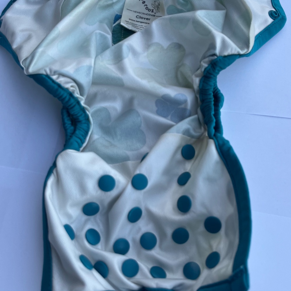 Neugeborenen-Überhose von Rumparooz Motiv Clover