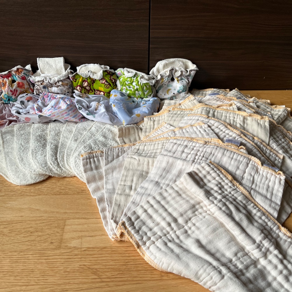 Stoffwindelpaket mit 5 x avo-cado Stoffwindel und 5 x Petit Lulu Höschenwindel