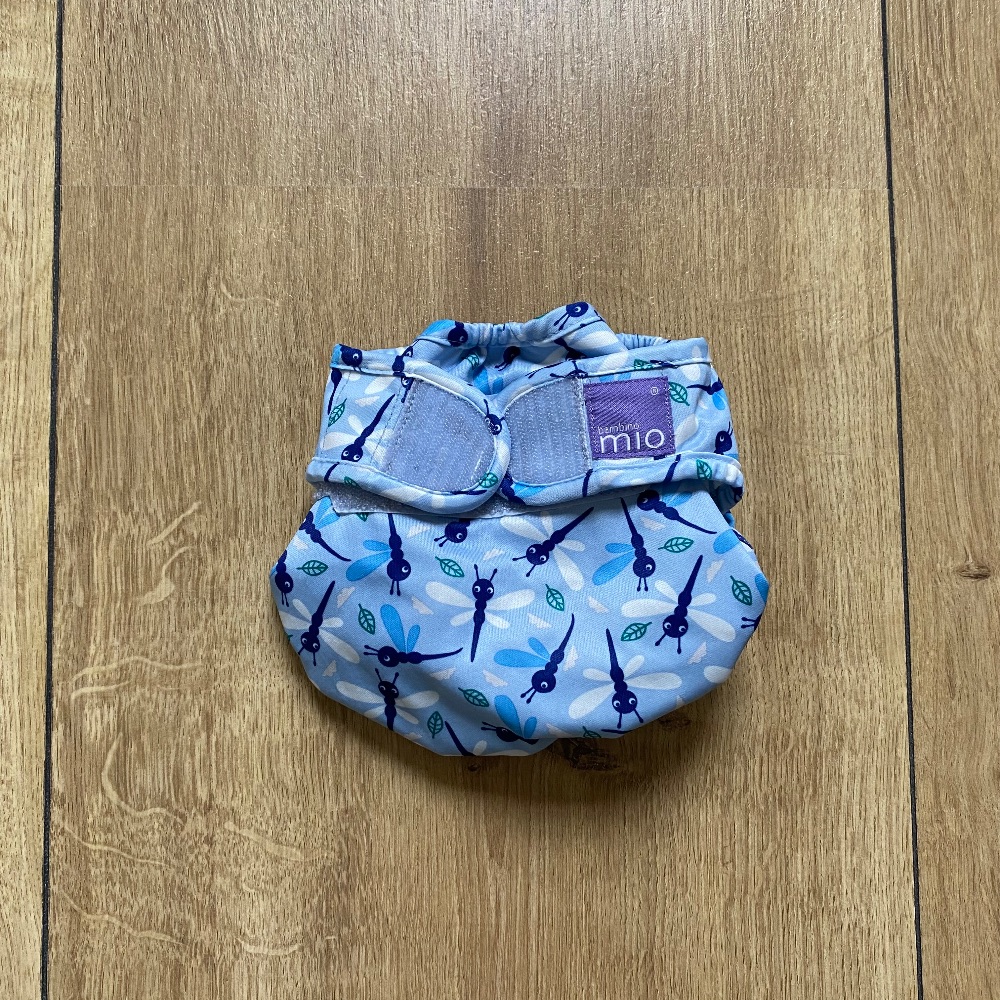 Set aus 24 Einlagen und 4 PUL-Überhosen von Bambino Mio, Größe 2 ab 9 kg bzw. 6 Monate