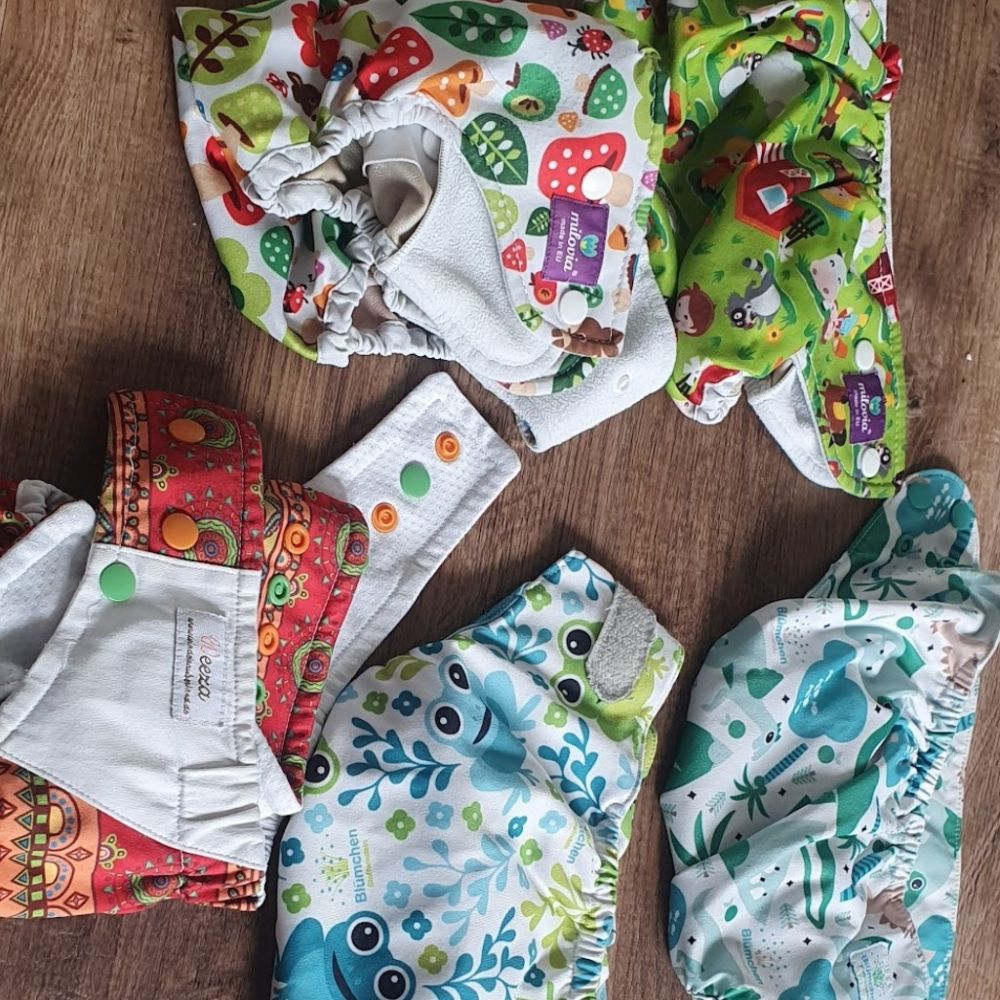 Paket mit einlagen und Überhosen